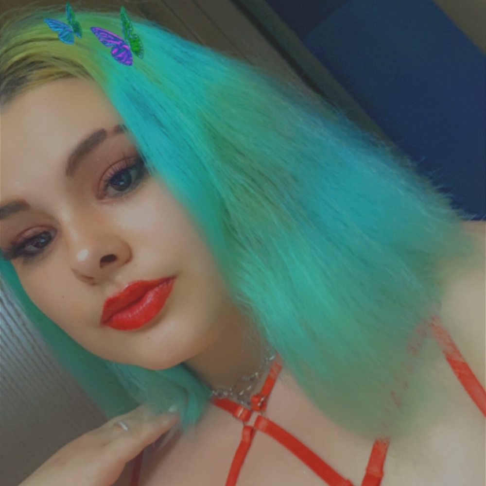 Meet your Posher, Alyssa